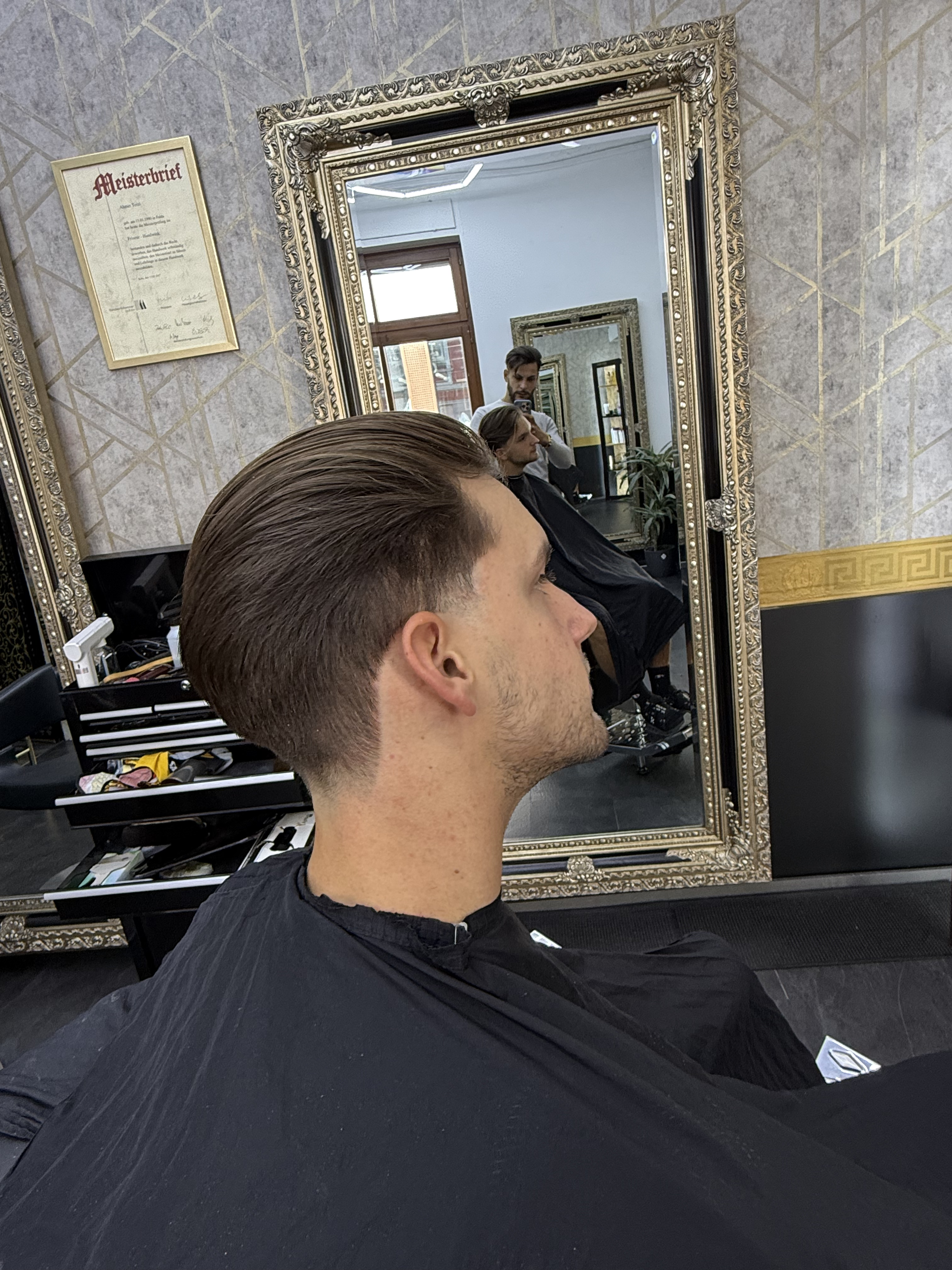 Capelli Lounge