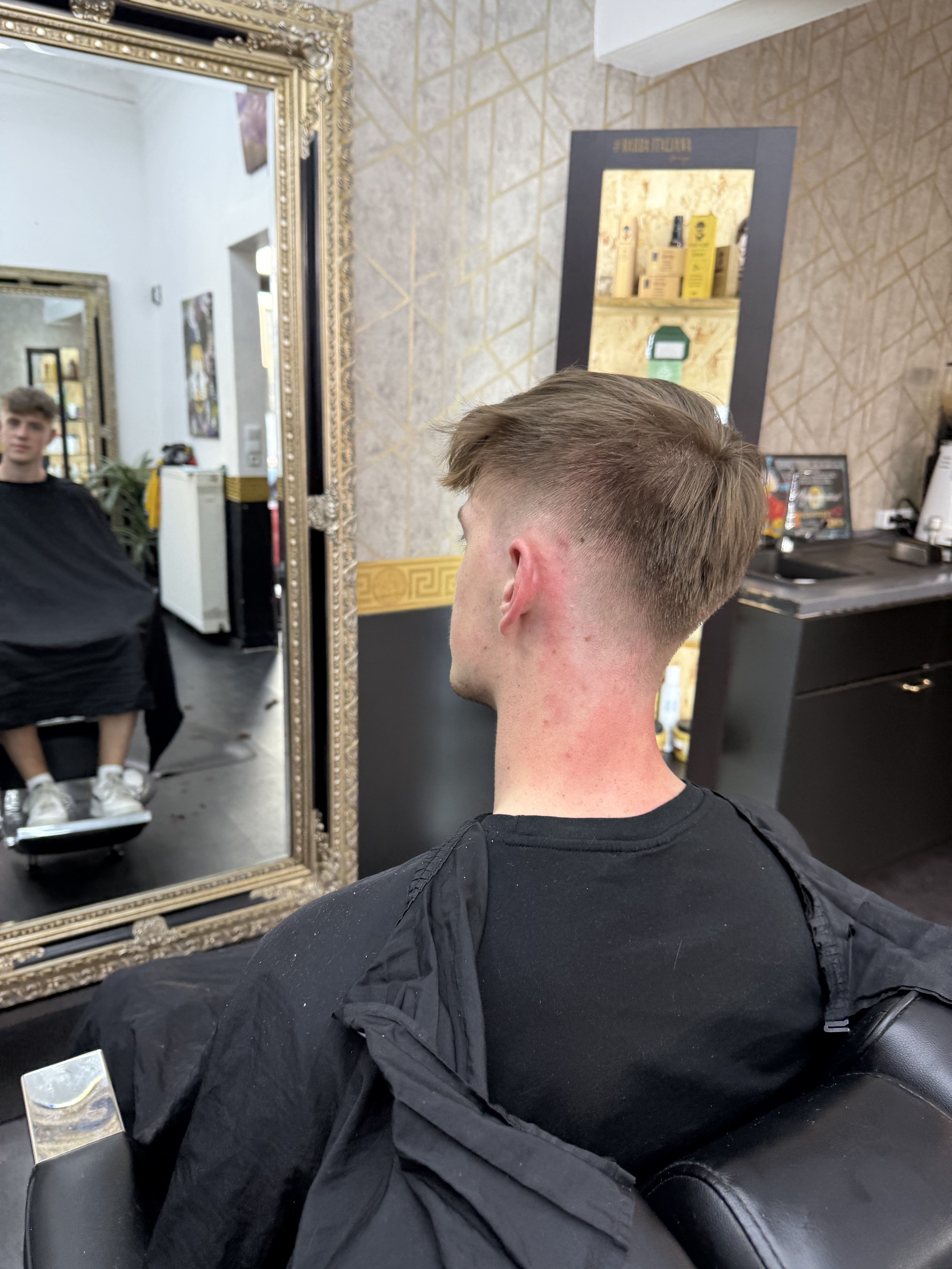 Capelli Lounge Studio