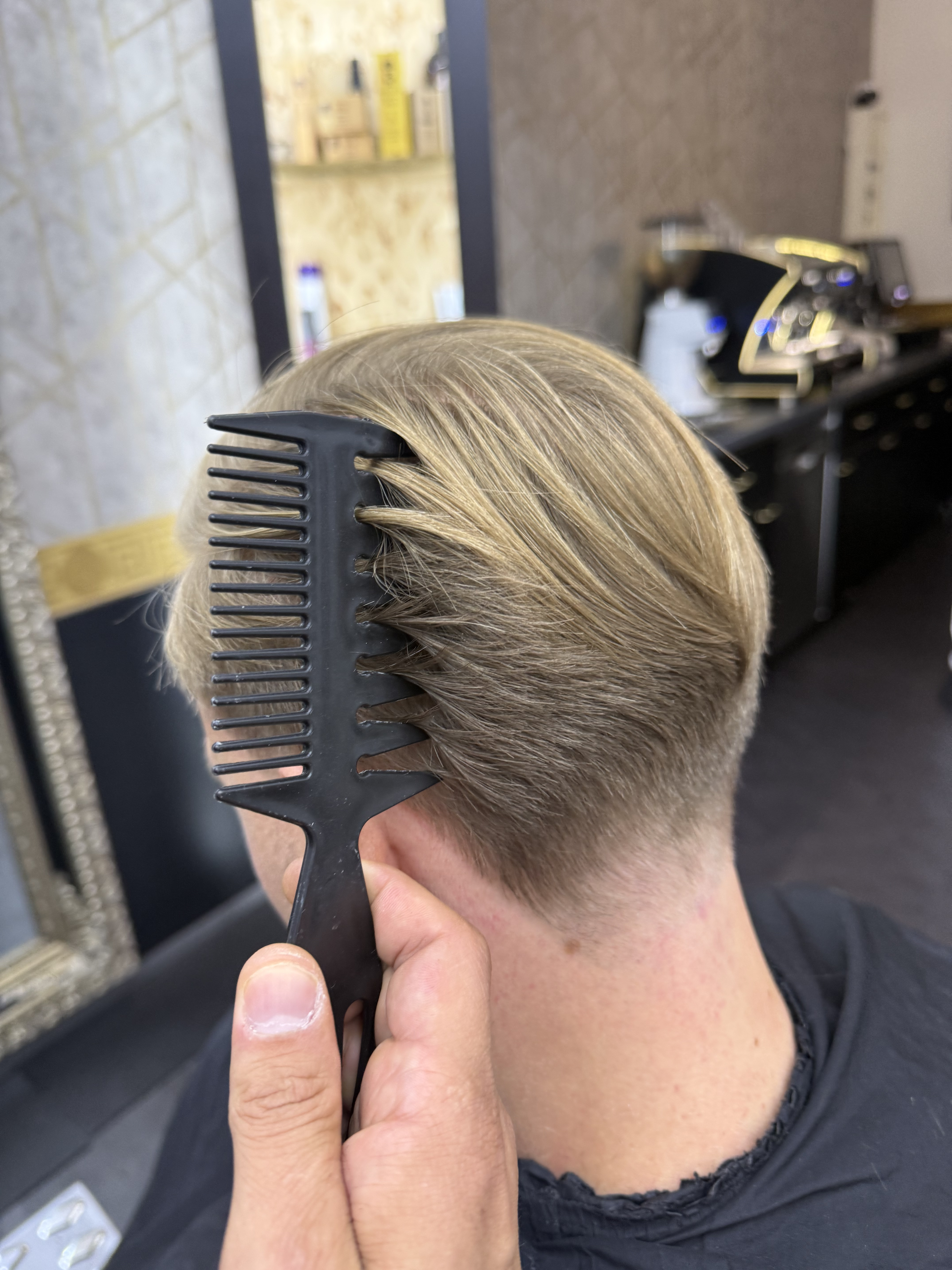 Capelli Lounge